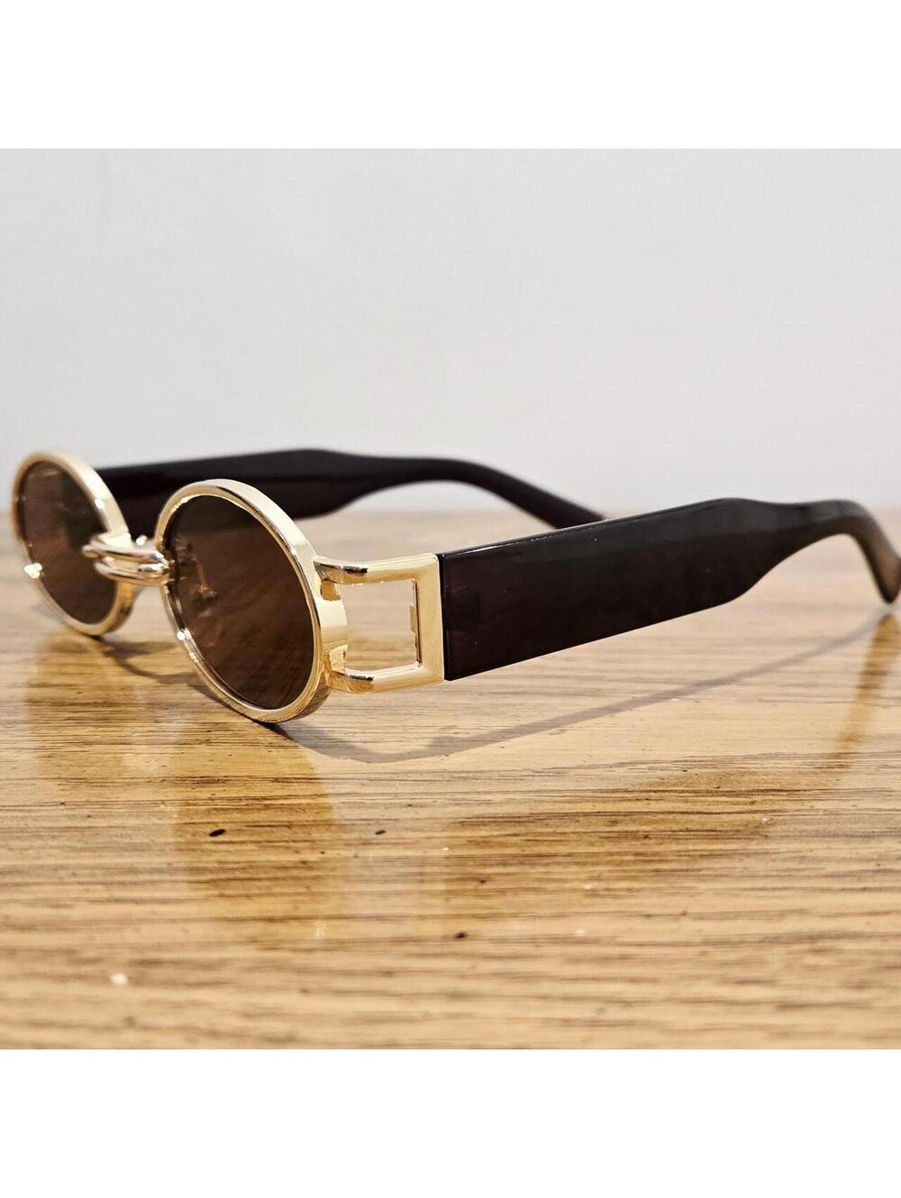 🖤 Black & gold vintage style sunglasses 🕶 - Picture 2 of 4